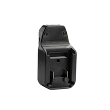 Charger l'image dans la galerie, Adaptateur de batterie Masterforce 20V vers Black and Decker 20V