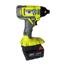 Charger l'image dans la galerie, Adaptateur de batterie Milwaukee 18V vers Ryobi 18V
