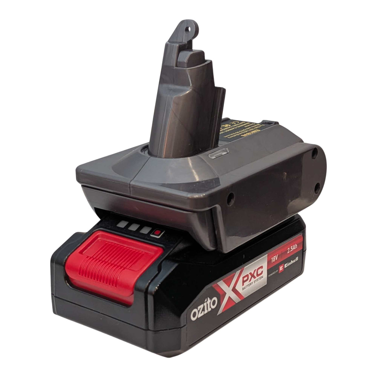 Adaptateur de batterie Ozito 18V PXC vers Dyson V6 : Batterie sur l’adaptateur, gauche