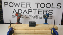 Charger et lire la vidéo dans la visionneuse de la Galerie, Adaptateur de batterie Milwaukee 18V vers Mastercraft 20V (Bleu)
