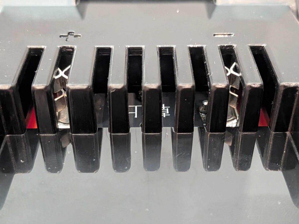 RIDGID 18V to Hikoki 18V Battery Adapter