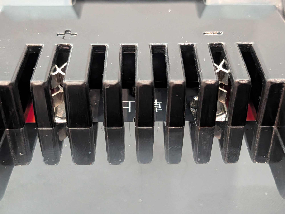 RIDGID 18V to Hikoki 18V Battery Adapter